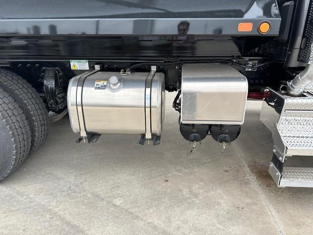 2025 Peterbilt 548-20