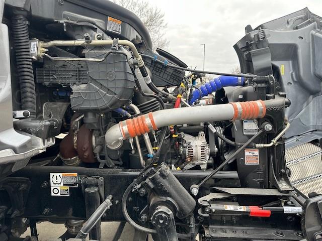 2025 Peterbilt 548-24