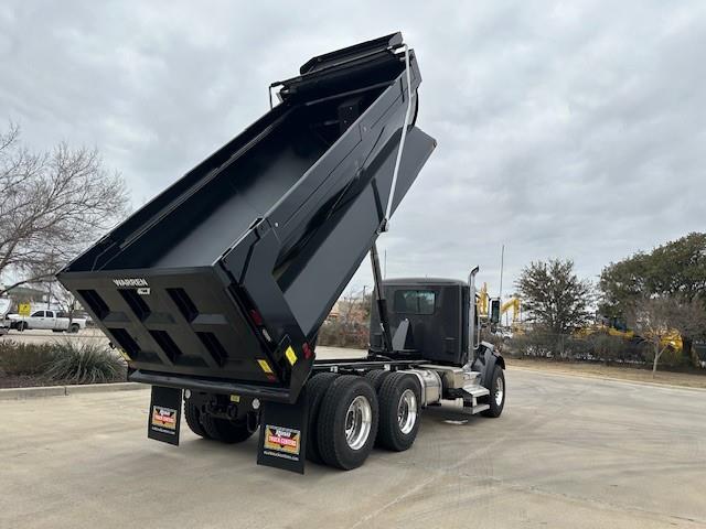 2025 Peterbilt 548-52