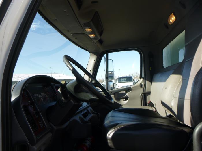 2019 Freightliner Business Class M2 106-16