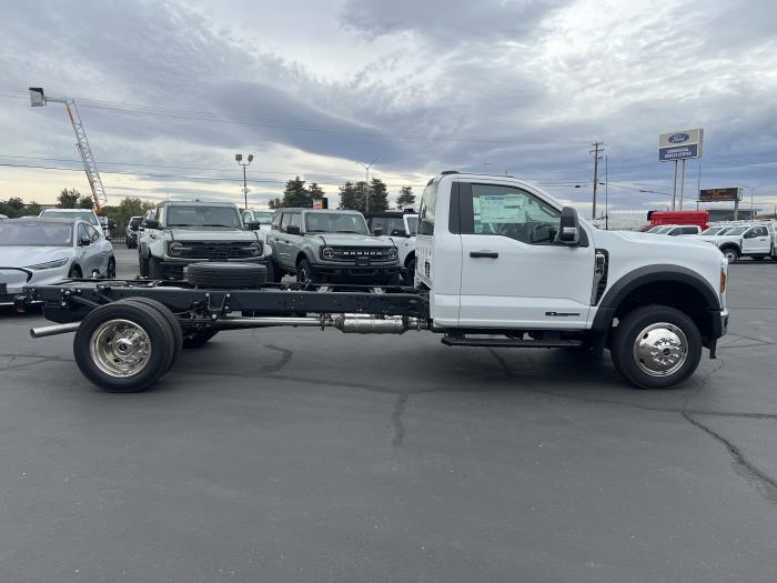 2024 Ford F-550-8