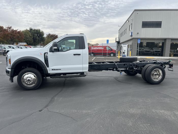 2024 Ford F-550-9