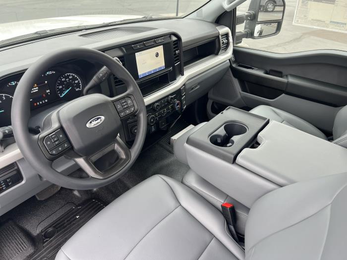 2024 Ford F-550-4