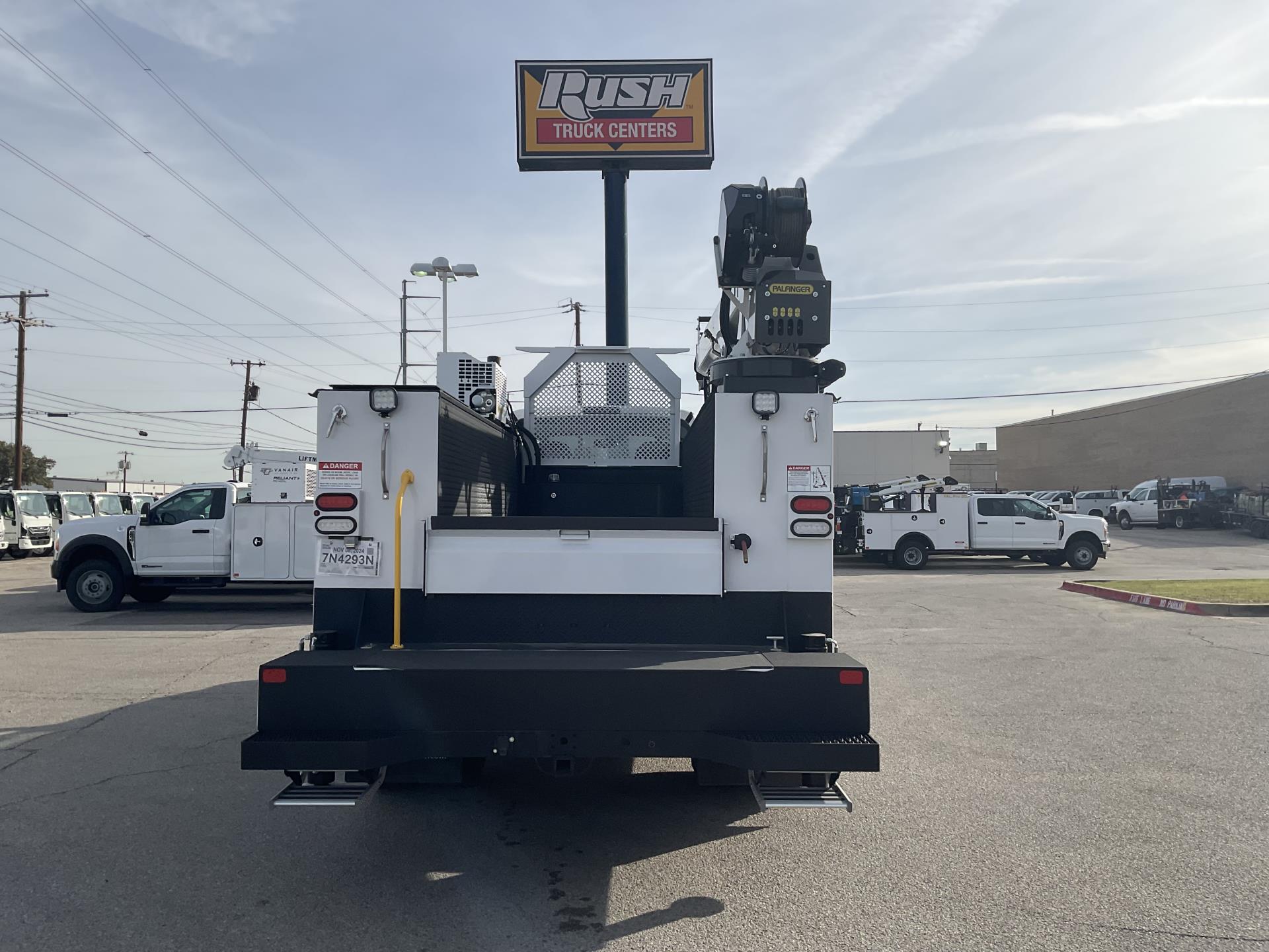 New 2024 Ford F-750 Super Cab 11' Palfinger Mechanics Body for sale #1861129 - photo 4