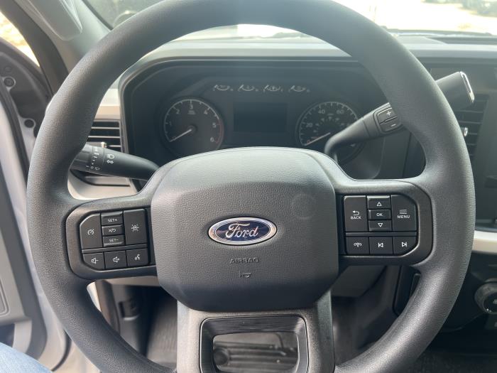 2023 Ford F-550-9