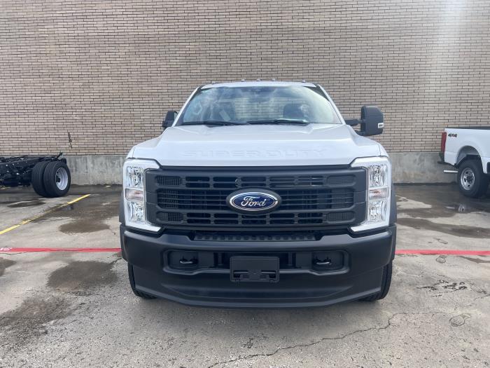 2023 Ford F-550-3
