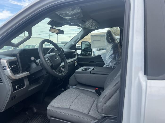 2024 Ford F-550-6