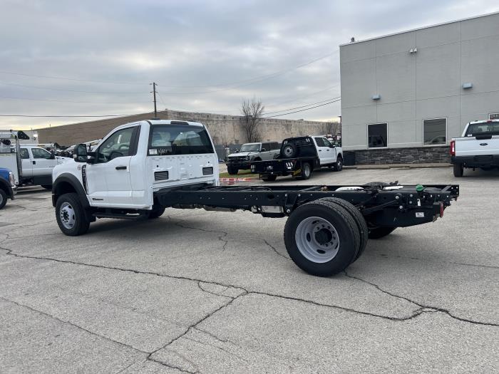 2024 Ford F-600-3