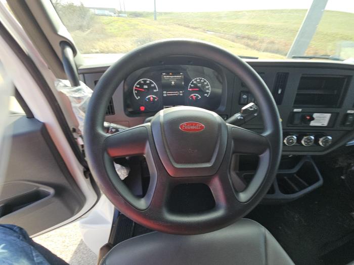 2025 Peterbilt 536-15