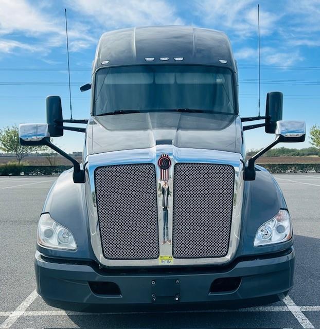 2020 Kenworth T680-2