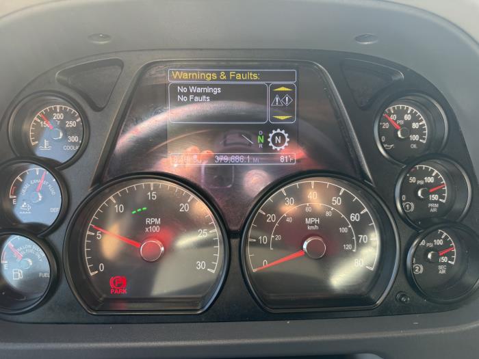 2022 Peterbilt 579-7