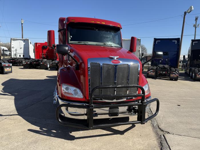 2022 Peterbilt 579-26