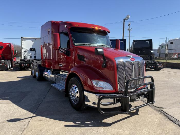 2022 Peterbilt 579-28