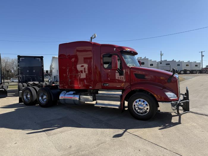 2022 Peterbilt 579-5