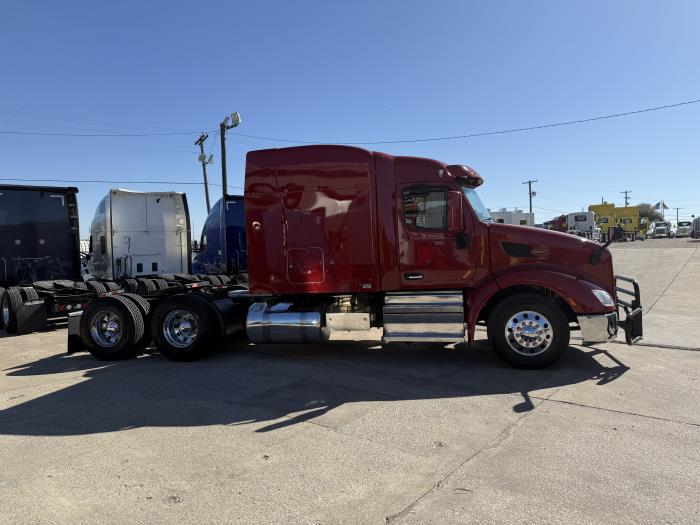 2022 Peterbilt 579-30