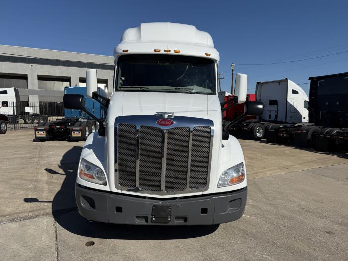 2021 Peterbilt 579-24