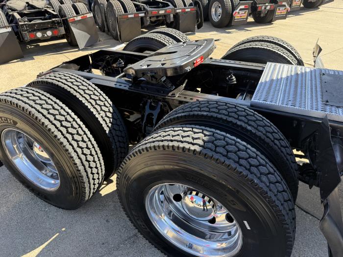 2022 Peterbilt 579-33