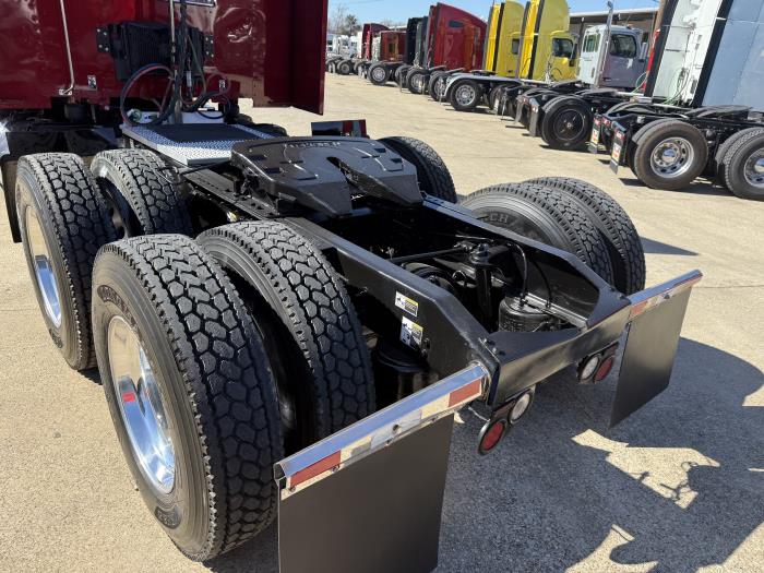 2022 Peterbilt 579-36