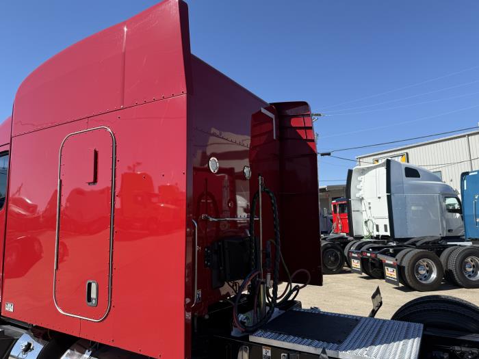 2022 Peterbilt 579-39