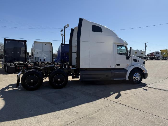 2021 Peterbilt 579-32