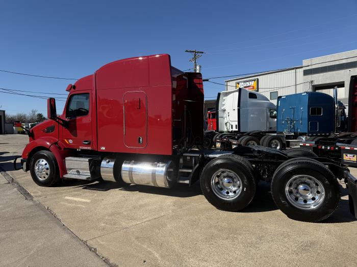 2022 Peterbilt 579-40