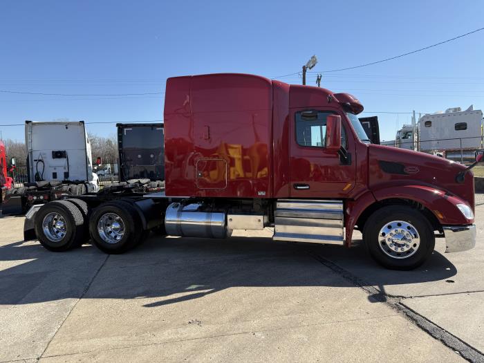 2022 Peterbilt 579-27