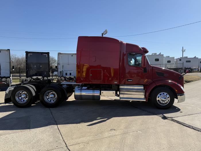 2022 Peterbilt 579-28