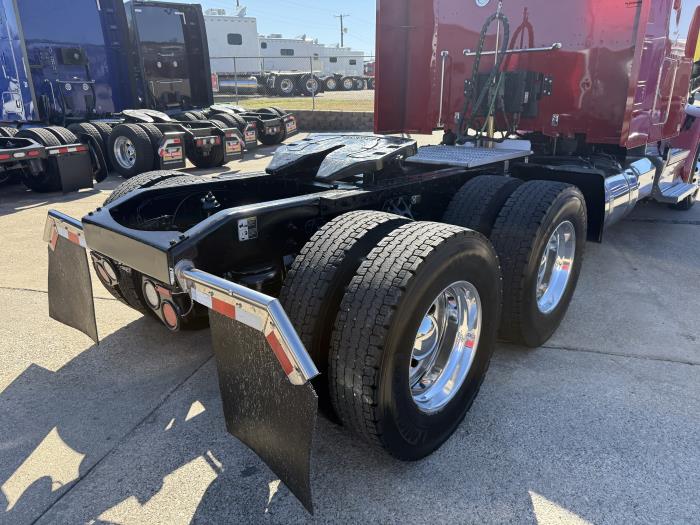 2022 Peterbilt 579-32