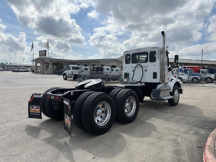 2020 Peterbilt 567-5