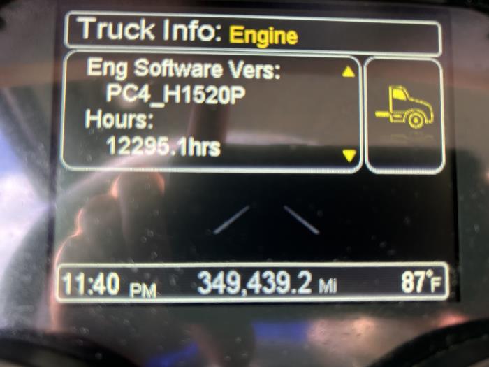 2020 Peterbilt 567-33