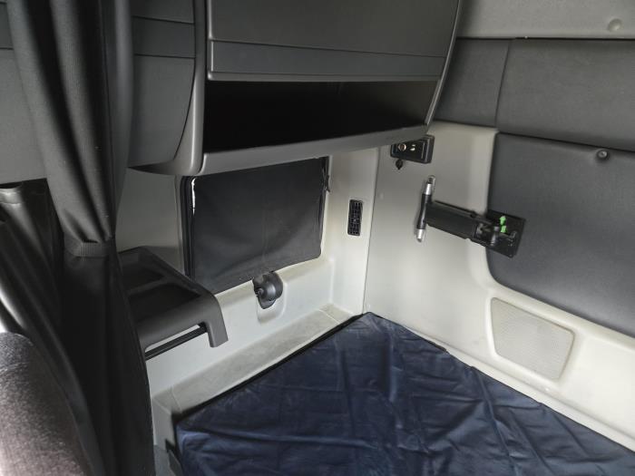 2020 International LT625-26