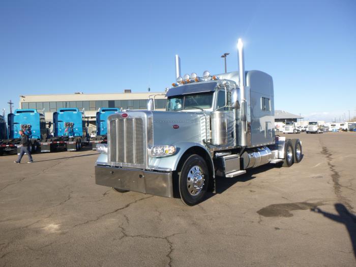 2022 Peterbilt 389-1
