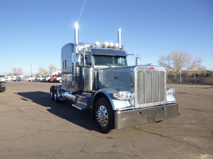 2022 Peterbilt 389-2