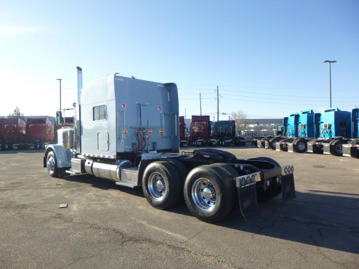 2022 Peterbilt 389-5