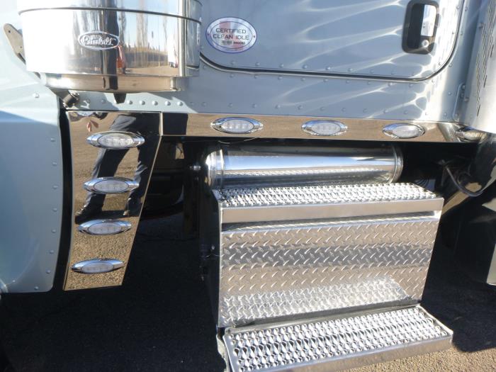 2022 Peterbilt 389-10