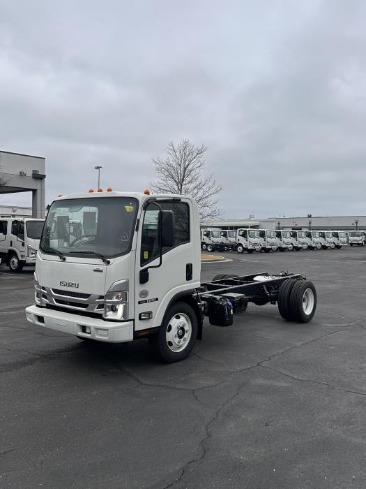 2024 Isuzu NRR-2