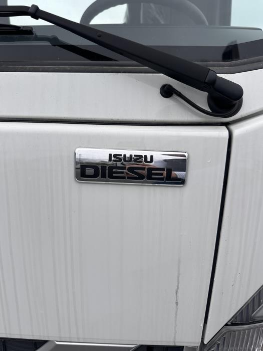 2024 Isuzu NRR-10