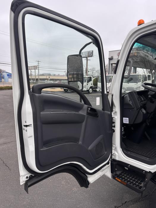 2024 Isuzu NRR-12