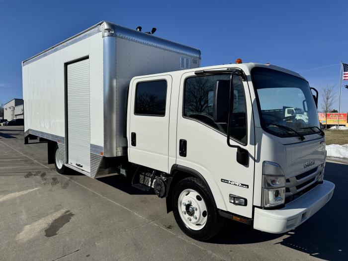 2024 Isuzu NPR-HD-1
