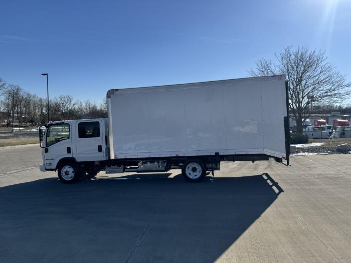 2024 Isuzu NPR-HD-8