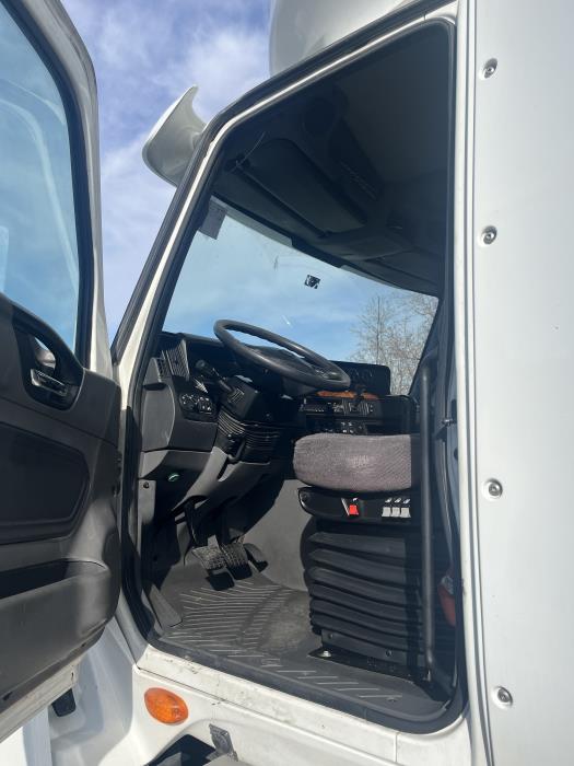 2019 International LT625-8