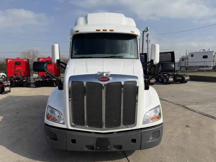 2021 Peterbilt 579-2