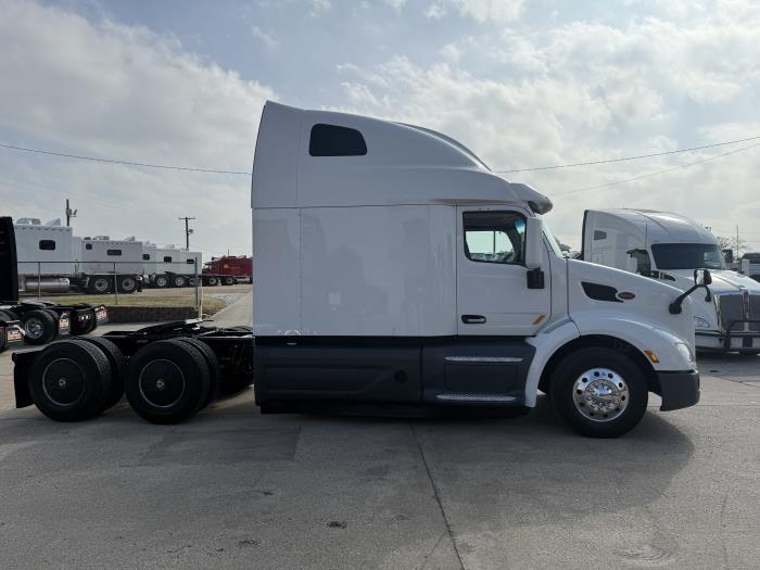 2021 Peterbilt 579-26