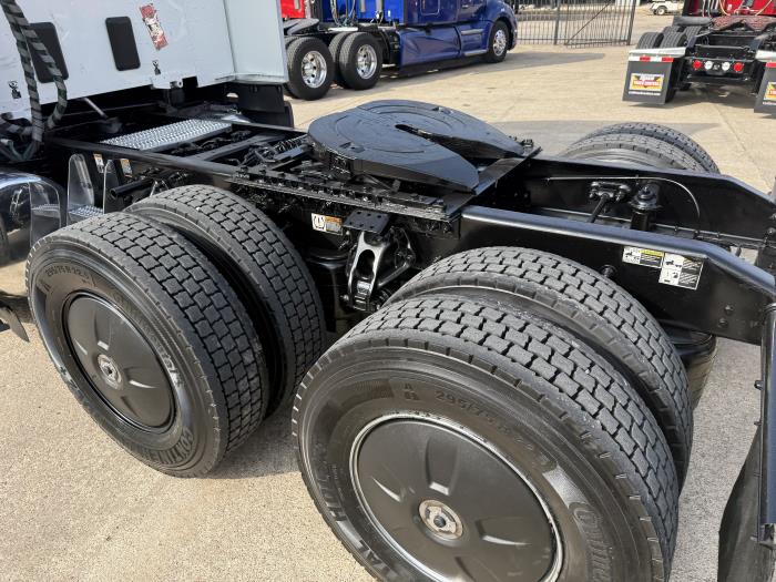 2021 Peterbilt 579-32