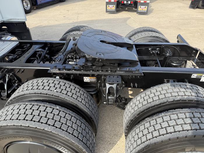 2021 Peterbilt 579-33
