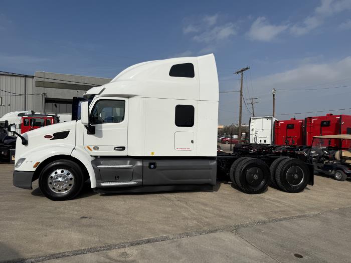 2021 Peterbilt 579-3