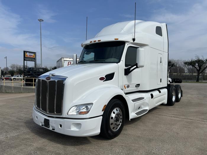 2022 Peterbilt 579-1