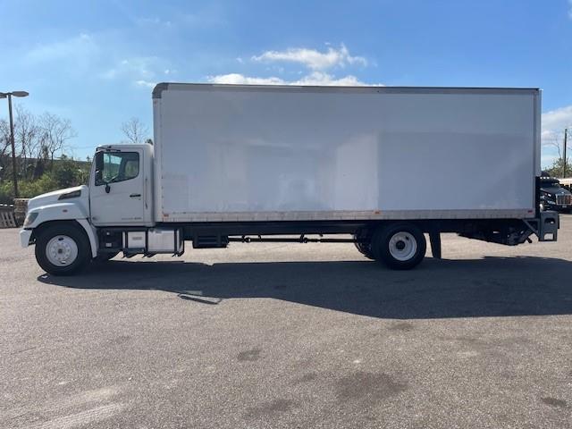 2020 Hino 268A-2