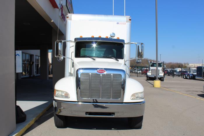 2016 Peterbilt 337-2