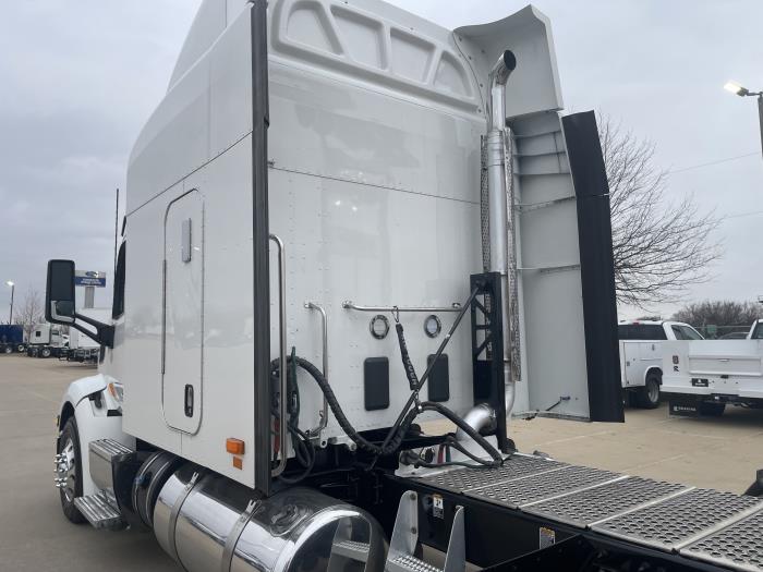 2020 Peterbilt 579-12